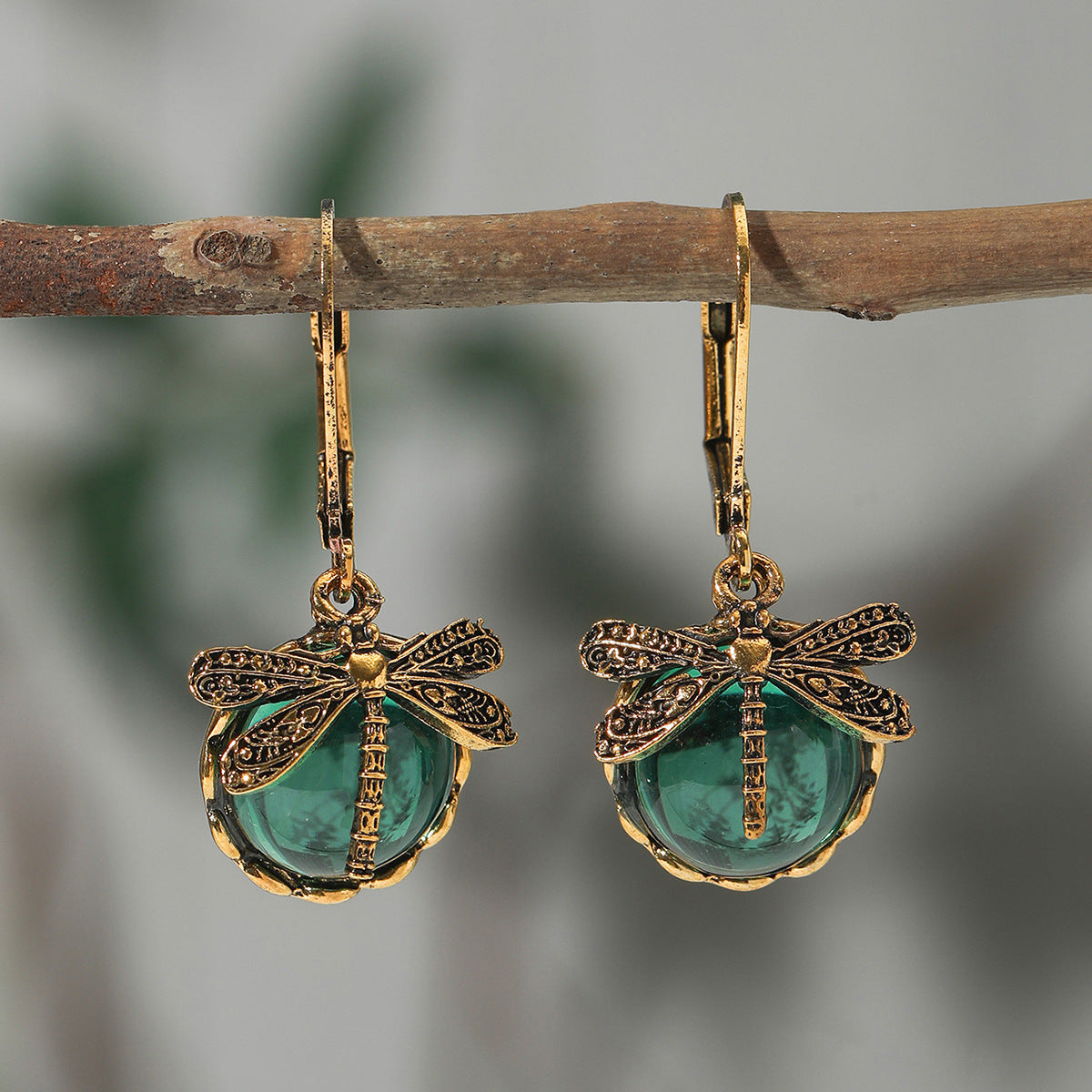 1pair Vintage Dragonfly Shape Green Crystal Pendant Bohemian Style Earrings Jewlery for Women Party
