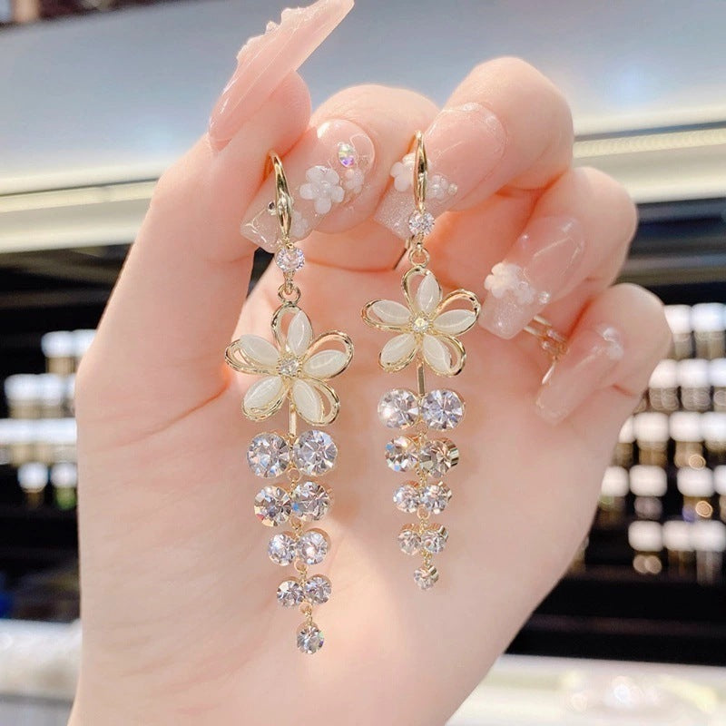 Fashionable Five Petal Floral Earrings