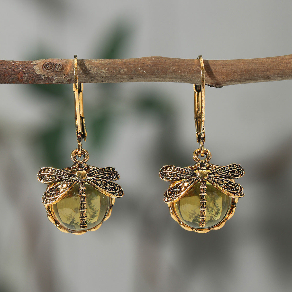 1pair Vintage Dragonfly Shape Green Crystal Pendant Bohemian Style Earrings Jewlery for Women Party