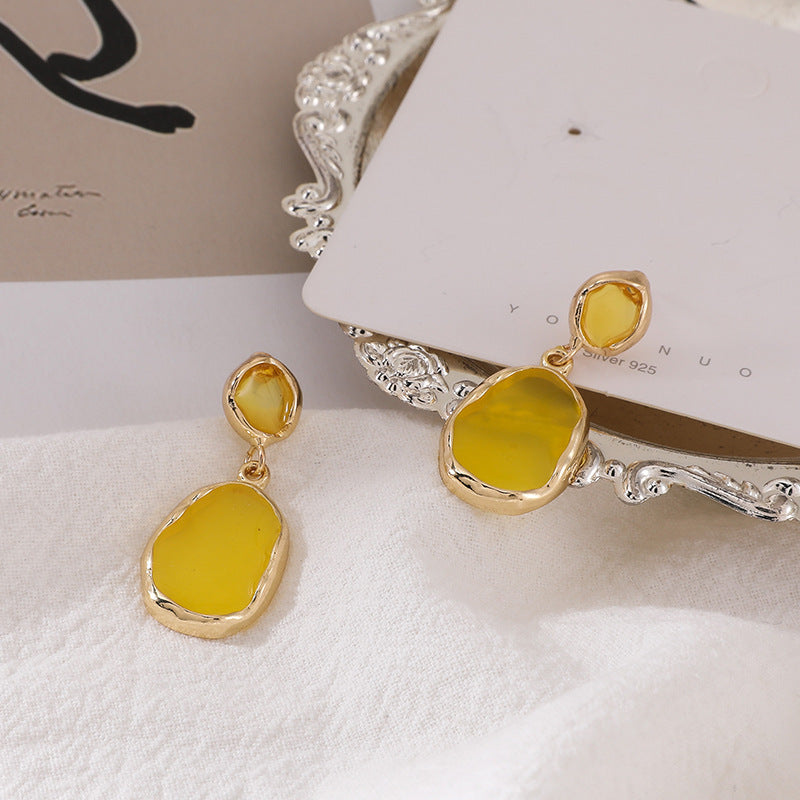 Metal material dripping transparent earrings