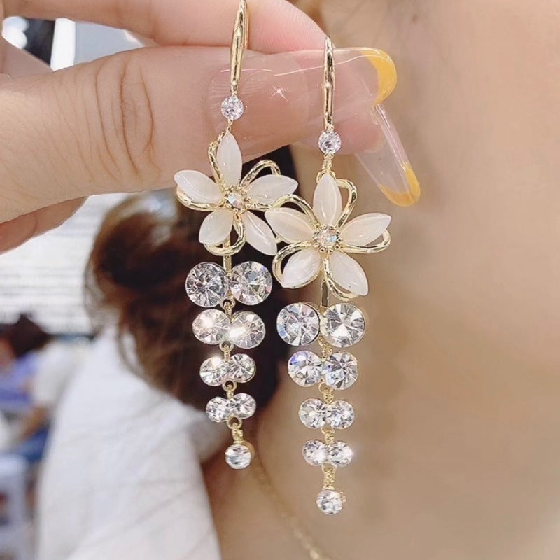 Fashionable Five Petal Floral Earrings